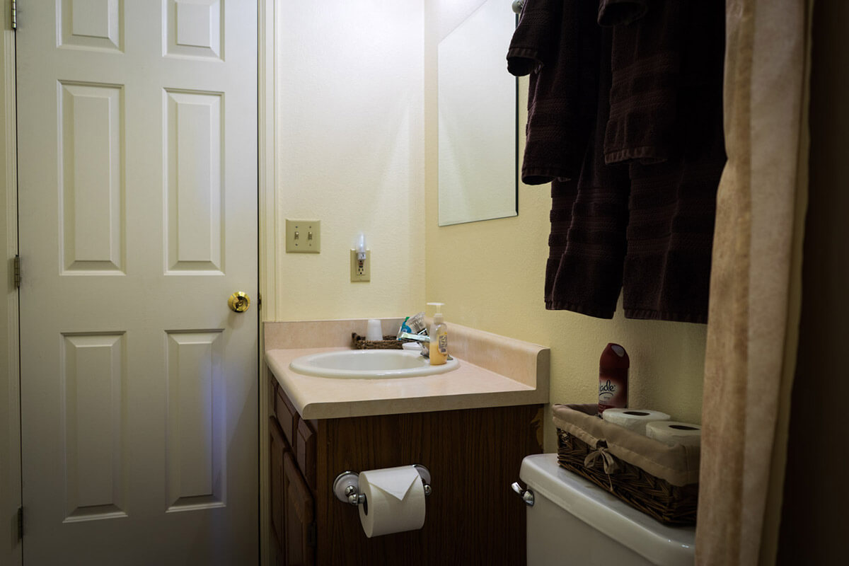 Mt. Yale Room Bathroom