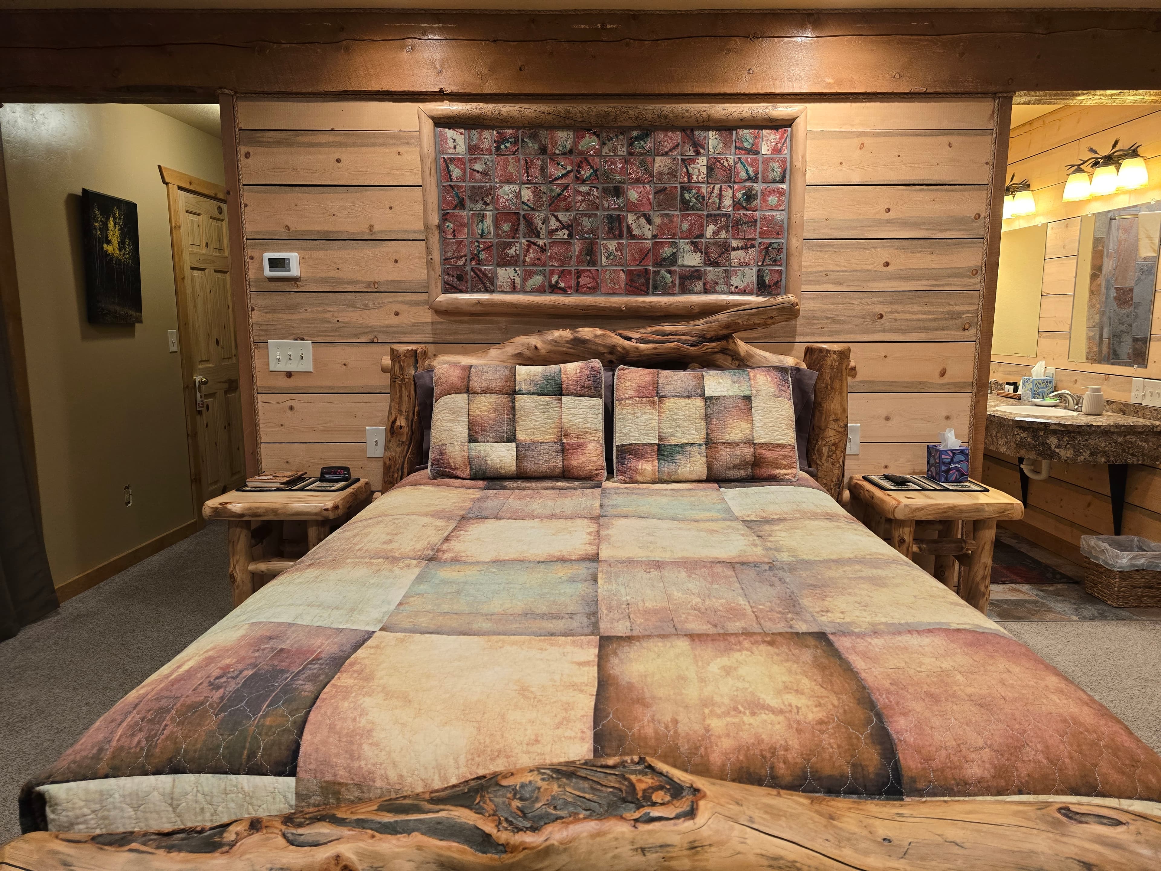 Mt. Oxford Room Queen Log Bed with Night Stands